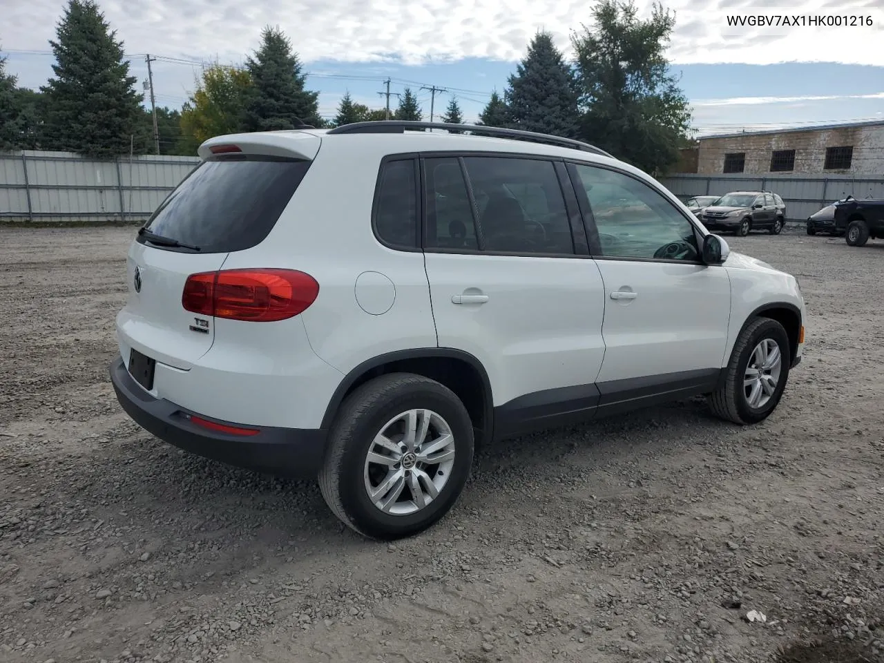 WVGBV7AX1HK001216 2017 Volkswagen Tiguan S