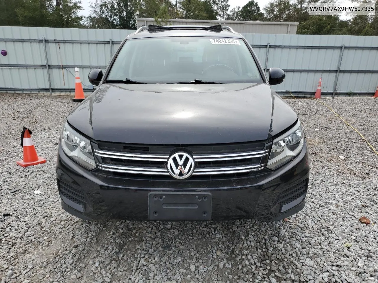 2017 Volkswagen Tiguan Wolfsburg VIN: WVGRV7AX9HW507335 Lot: 74042334