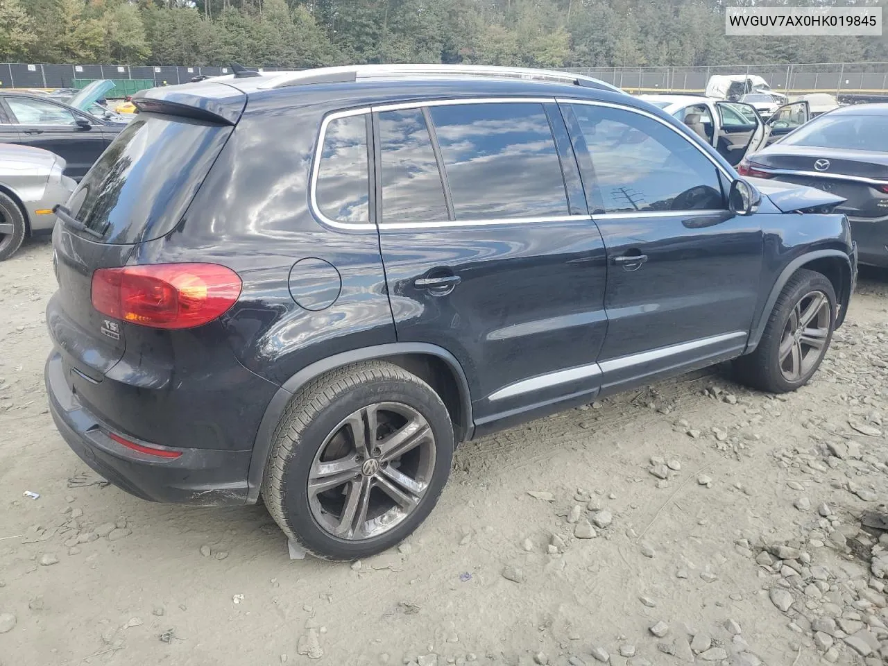 2017 Volkswagen Tiguan Sport VIN: WVGUV7AX0HK019845 Lot: 75890854