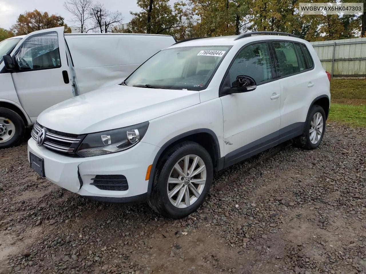 2017 Volkswagen Tiguan S VIN: WVGBV7AX6HK047303 Lot: 76046044