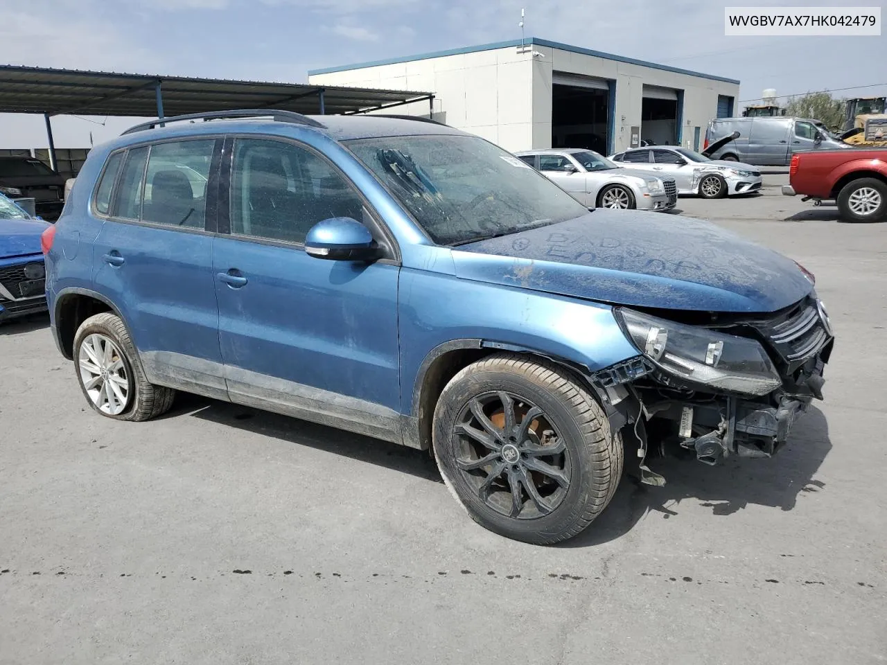 2017 Volkswagen Tiguan S VIN: WVGBV7AX7HK042479 Lot: 76411674