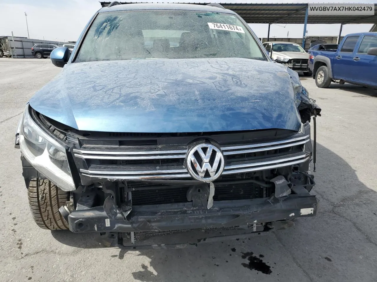 2017 Volkswagen Tiguan S VIN: WVGBV7AX7HK042479 Lot: 76411674