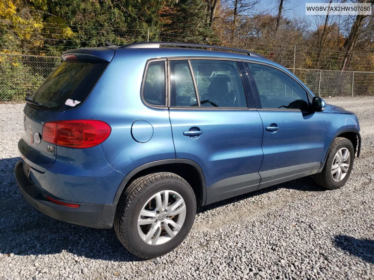 WVGBV7AX2HW507050 2017 Volkswagen Tiguan S