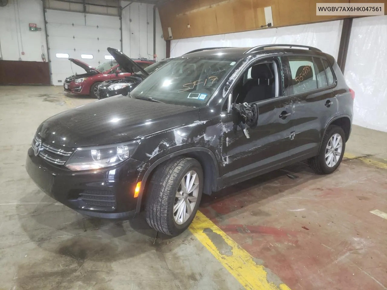 2017 Volkswagen Tiguan S VIN: WVGBV7AX6HK047561 Lot: 77735654