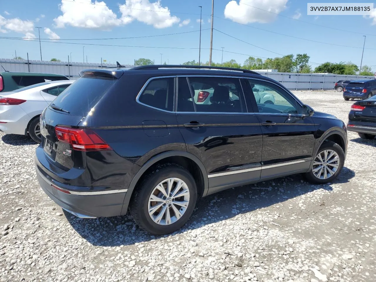 3VV2B7AX7JM188135 2018 Volkswagen Tiguan Se