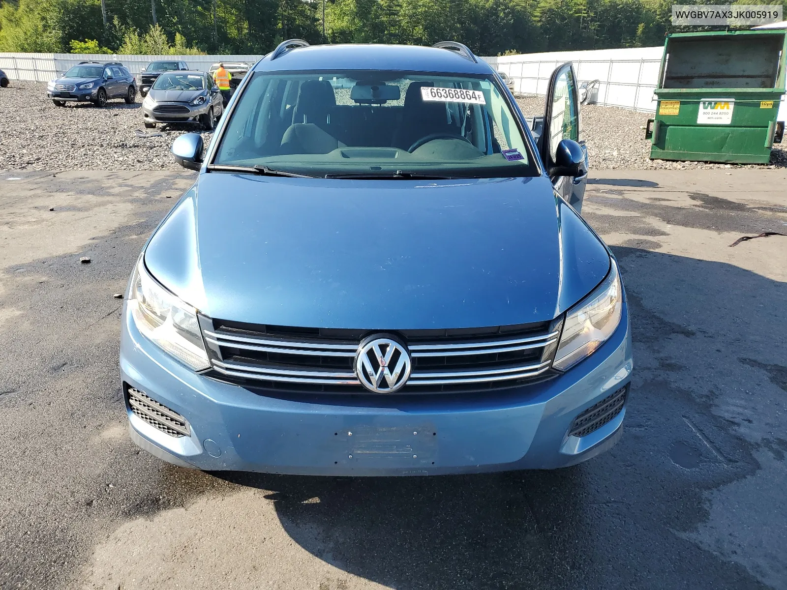 WVGBV7AX3JK005919 2018 Volkswagen Tiguan Limited