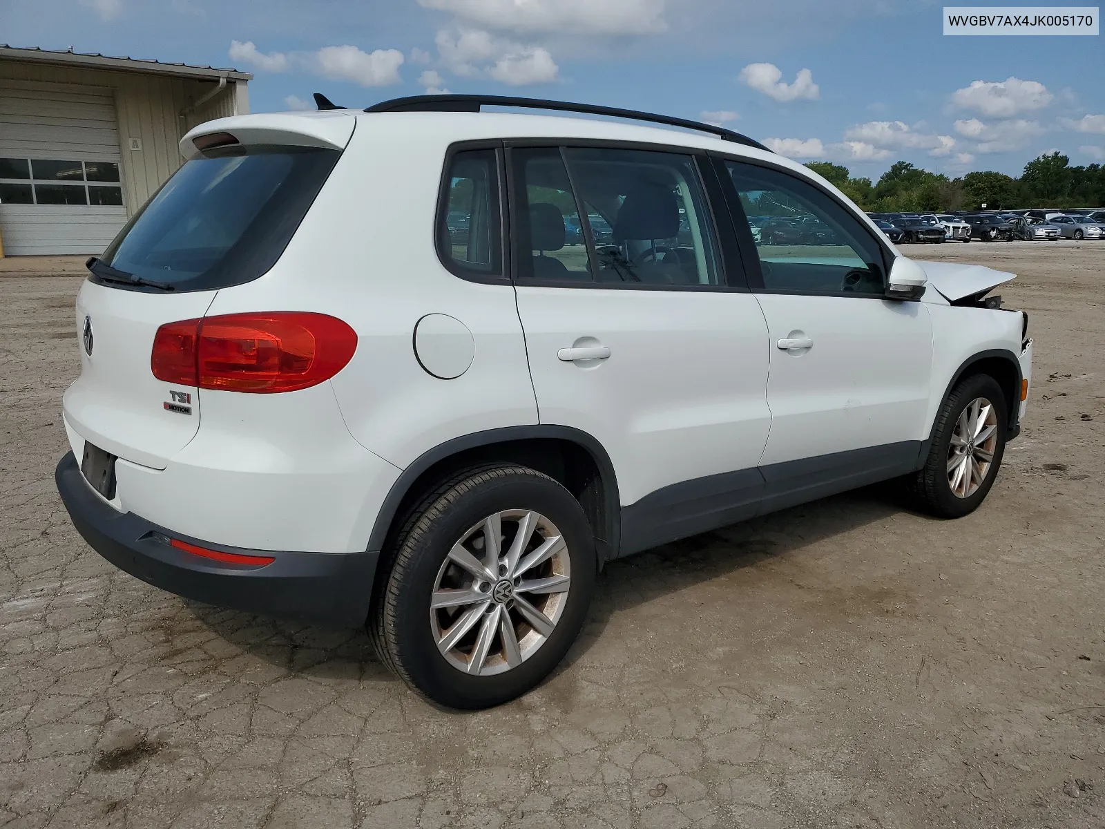 WVGBV7AX4JK005170 2018 Volkswagen Tiguan Limited