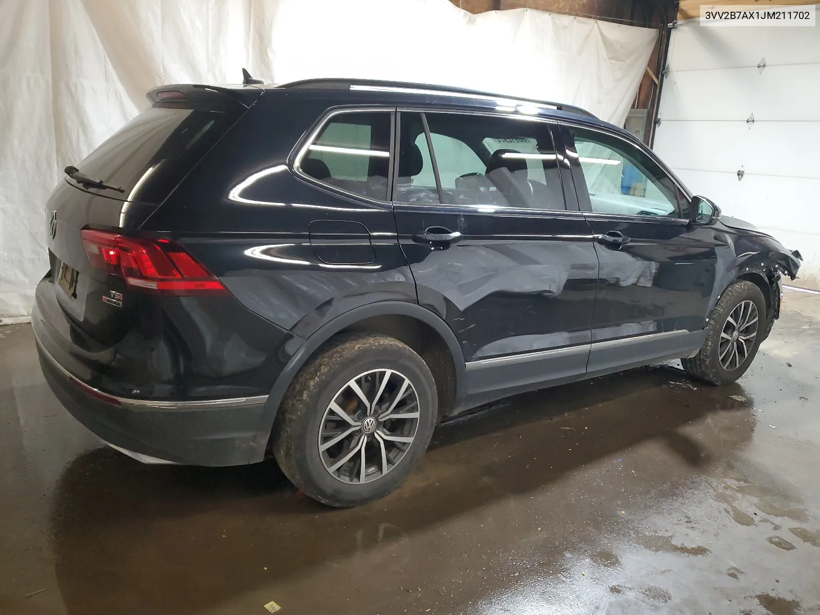 3VV2B7AX1JM211702 2018 Volkswagen Tiguan Se