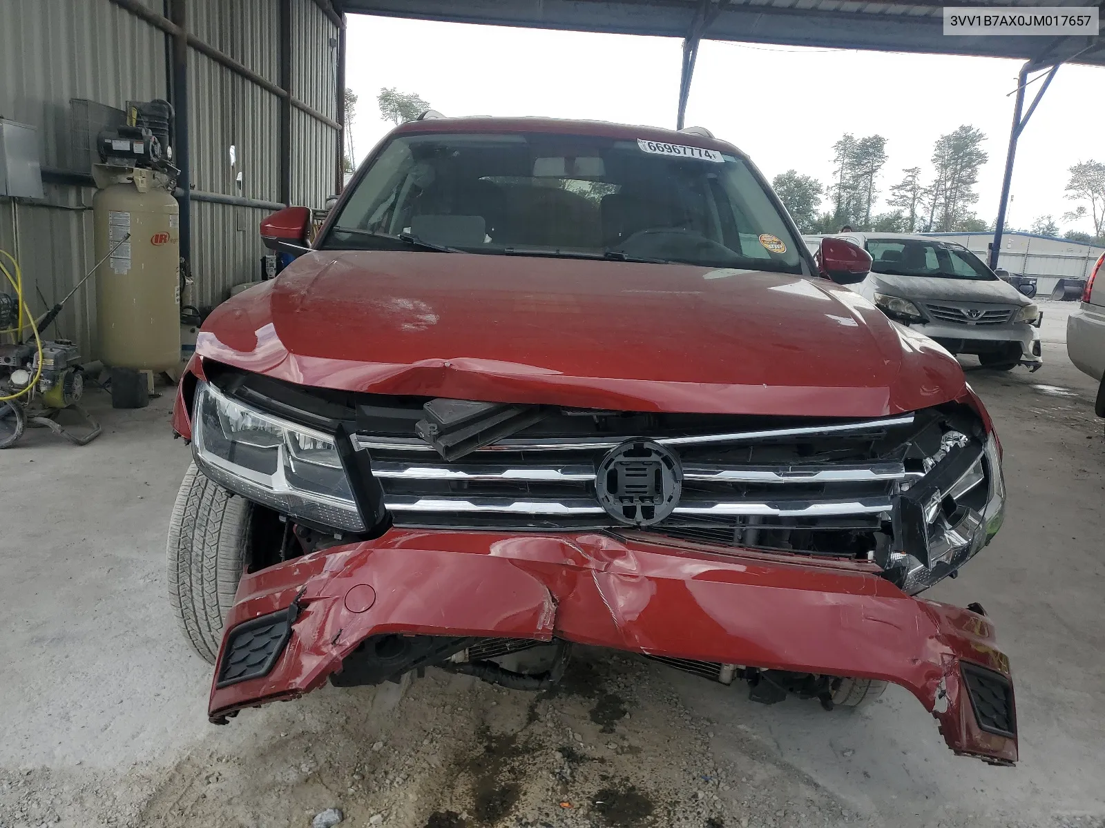 3VV1B7AX0JM017657 2018 Volkswagen Tiguan S