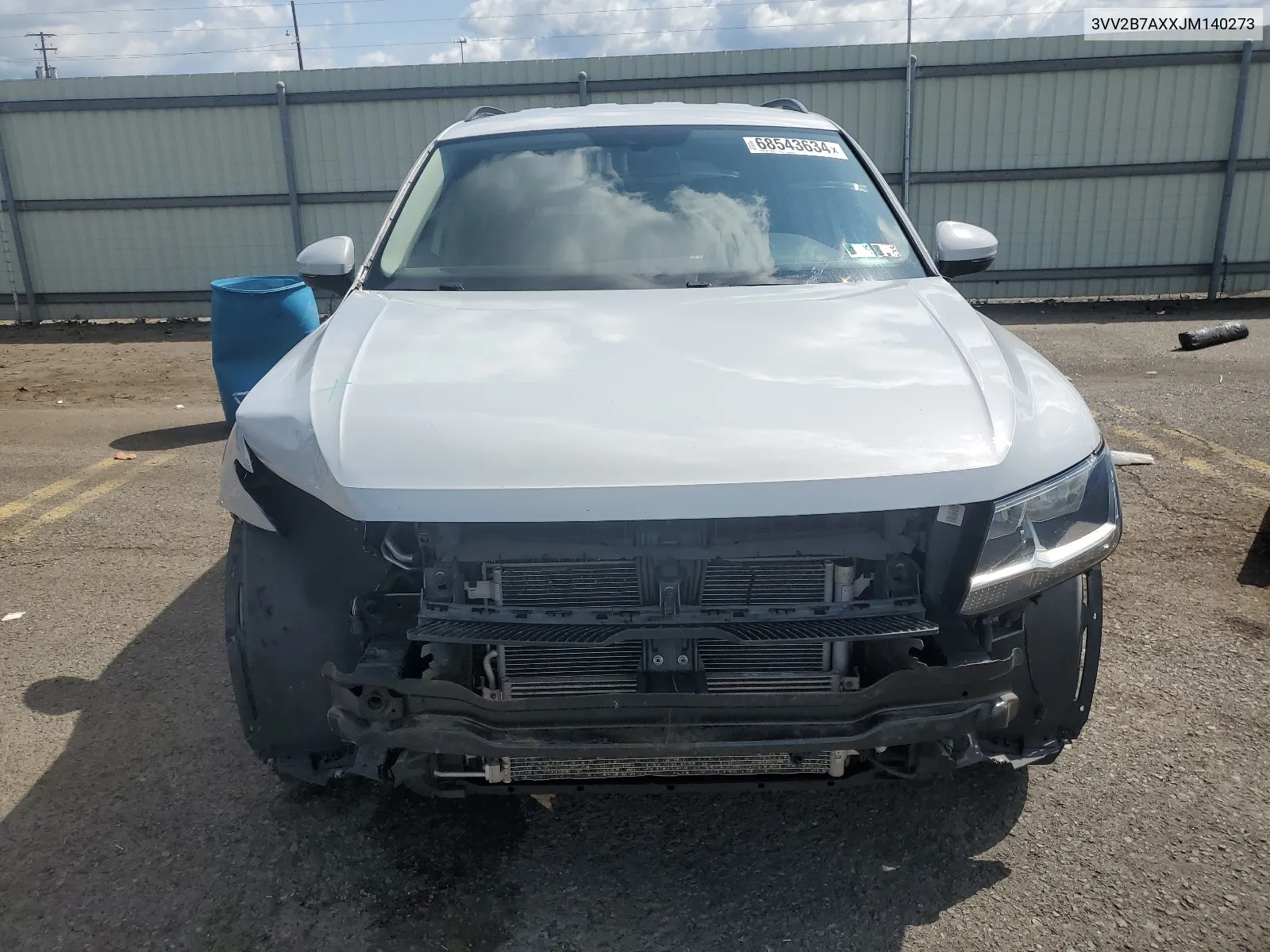 3VV2B7AXXJM140273 2018 Volkswagen Tiguan Se