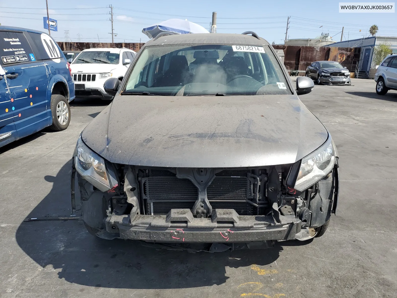 WVGBV7AX0JK003657 2018 Volkswagen Tiguan Limited