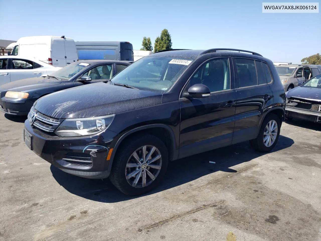 2018 Volkswagen Tiguan Limited VIN: WVGAV7AX8JK006124 Lot: 69300414