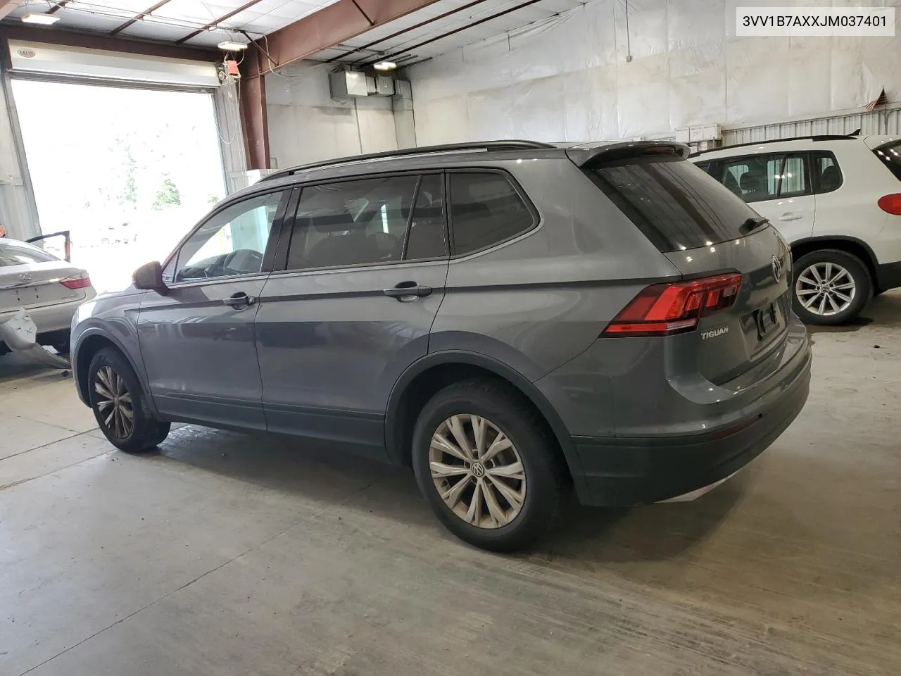 3VV1B7AXXJM037401 2018 Volkswagen Tiguan S