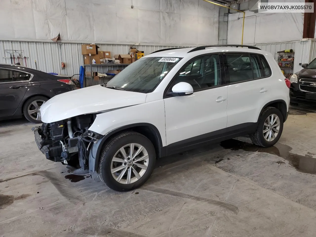 WVGBV7AX9JK005570 2018 Volkswagen Tiguan Limited