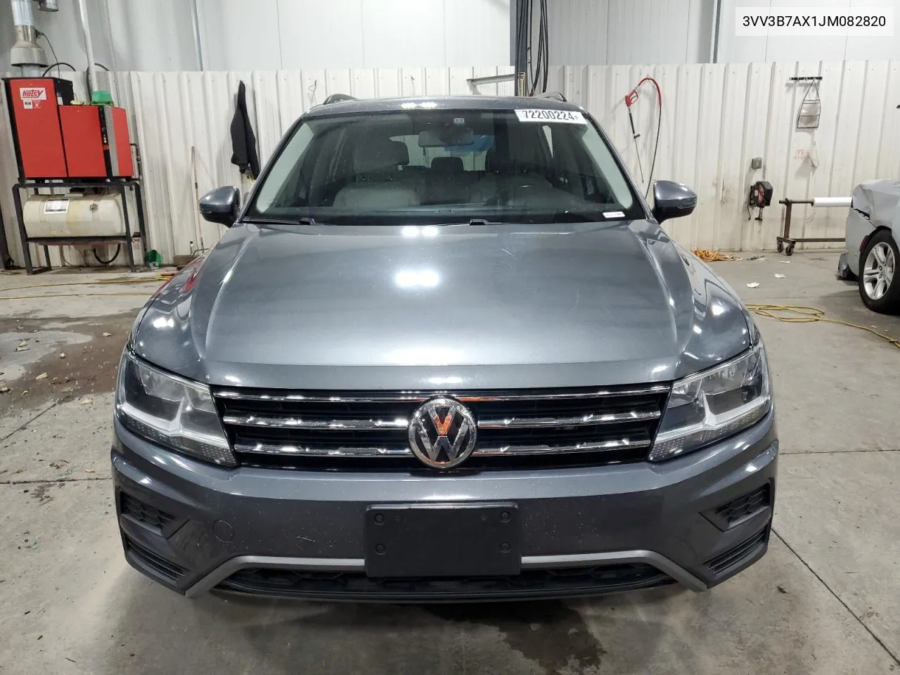 3VV3B7AX1JM082820 2018 Volkswagen Tiguan Se