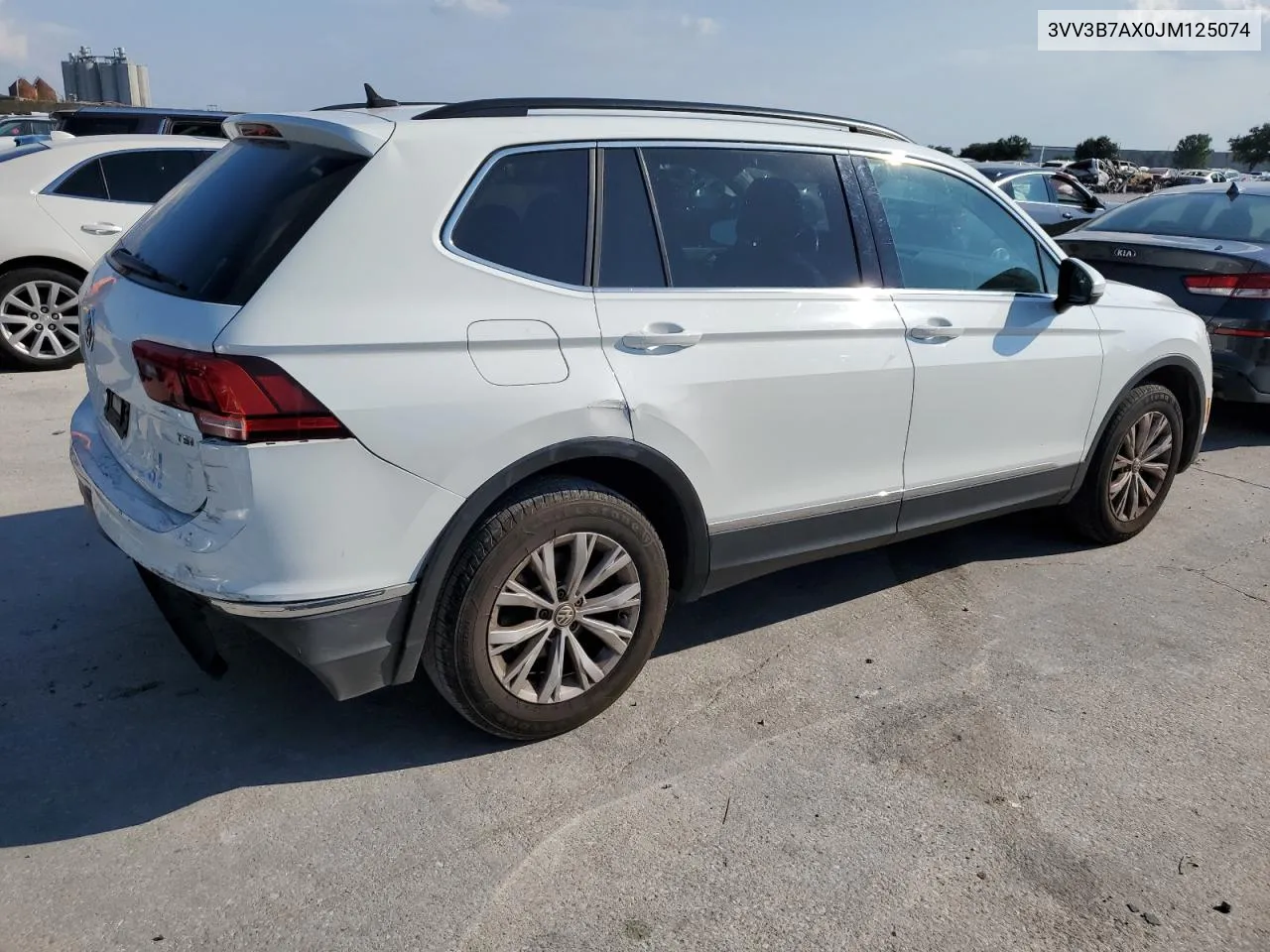 3VV3B7AX0JM125074 2018 Volkswagen Tiguan Se