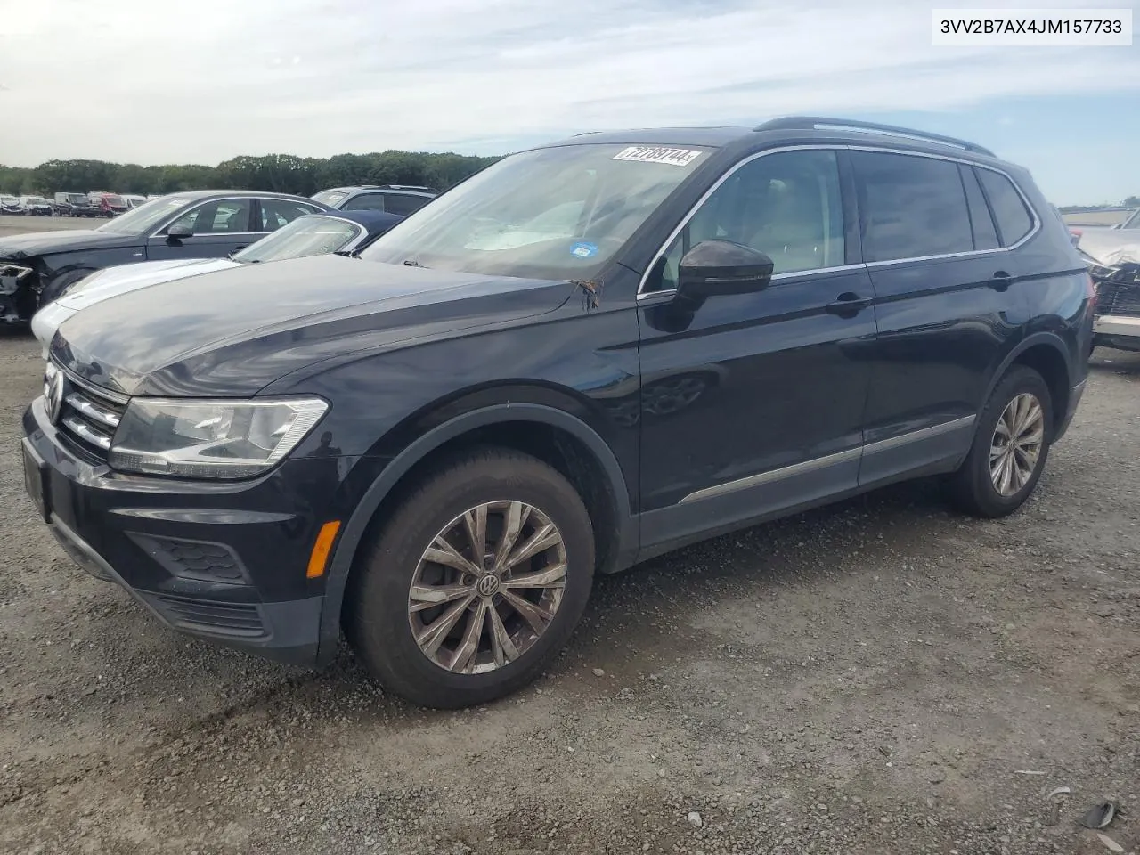 3VV2B7AX4JM157733 2018 Volkswagen Tiguan Se