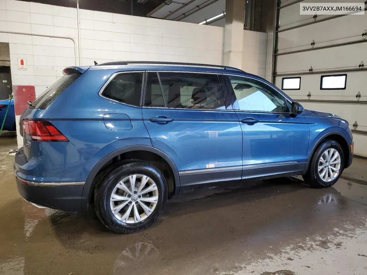 3VV2B7AXXJM166694 2018 Volkswagen Tiguan Se