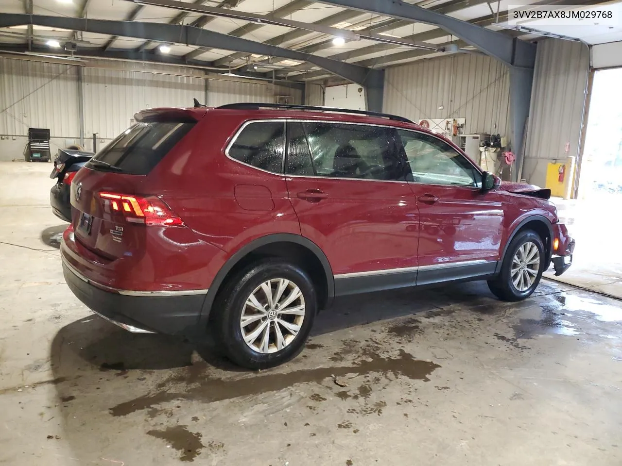 3VV2B7AX8JM029768 2018 Volkswagen Tiguan Se