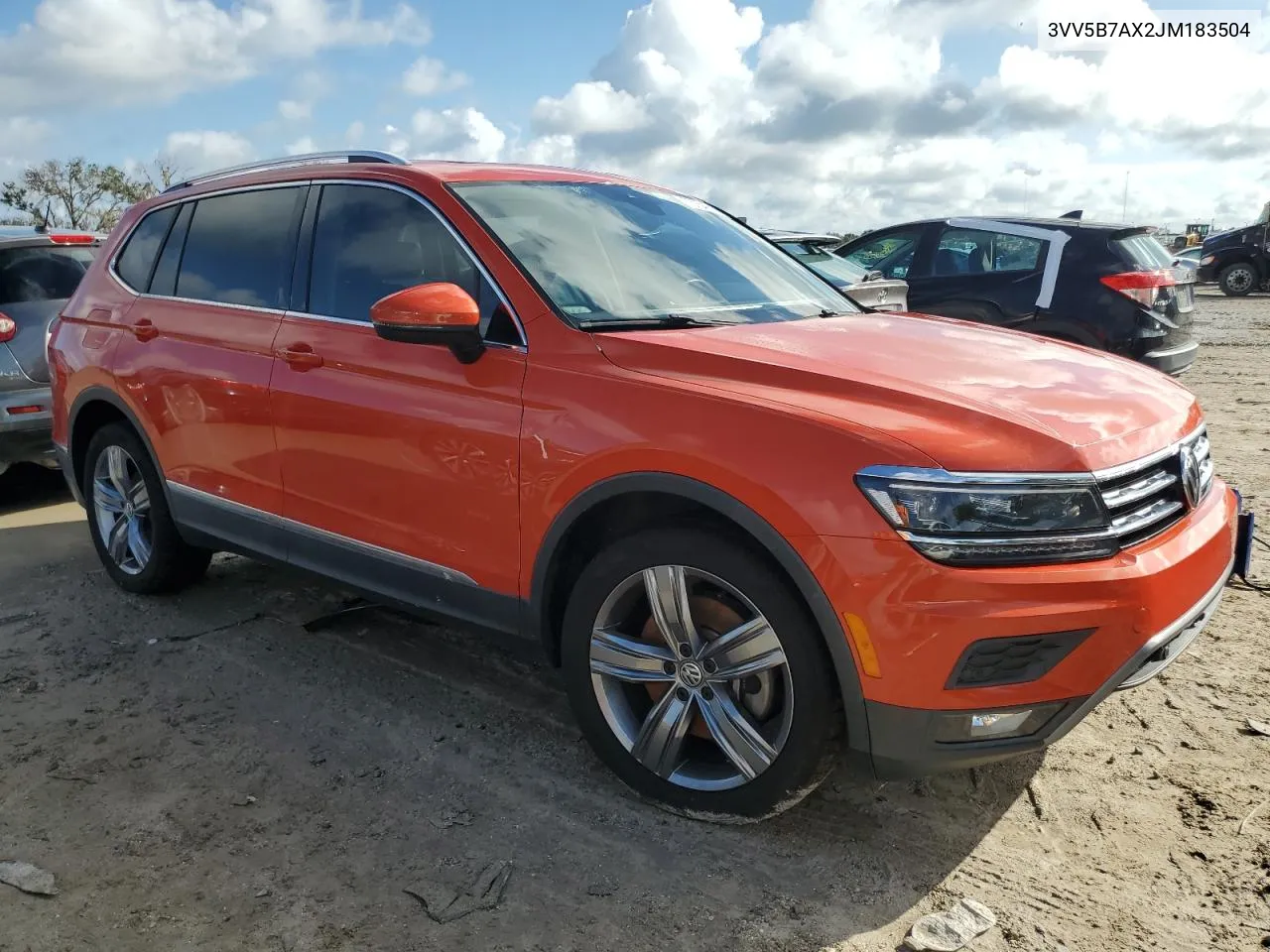 3VV5B7AX2JM183504 2018 Volkswagen Tiguan Sel Premium