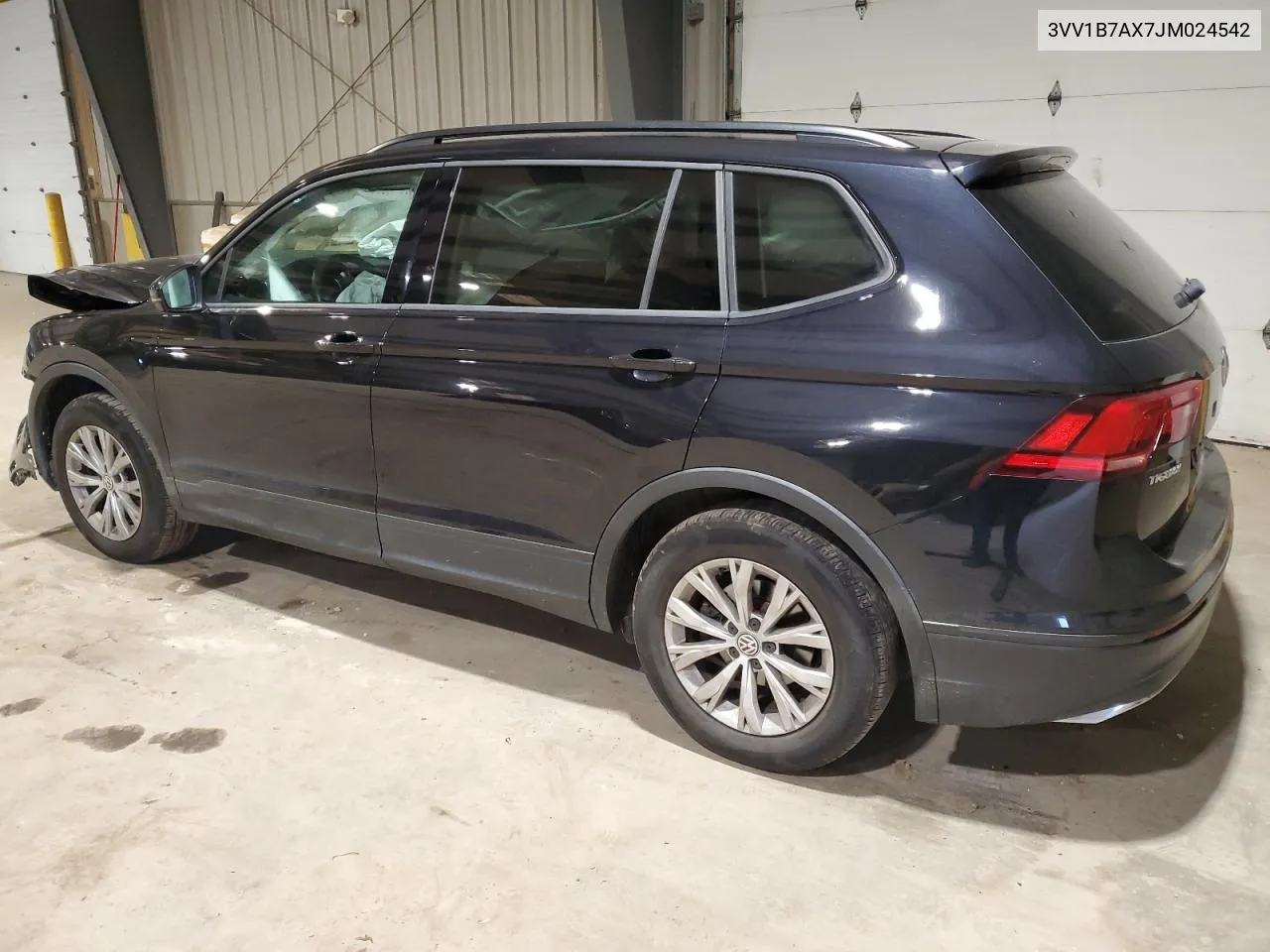 3VV1B7AX7JM024542 2018 Volkswagen Tiguan S