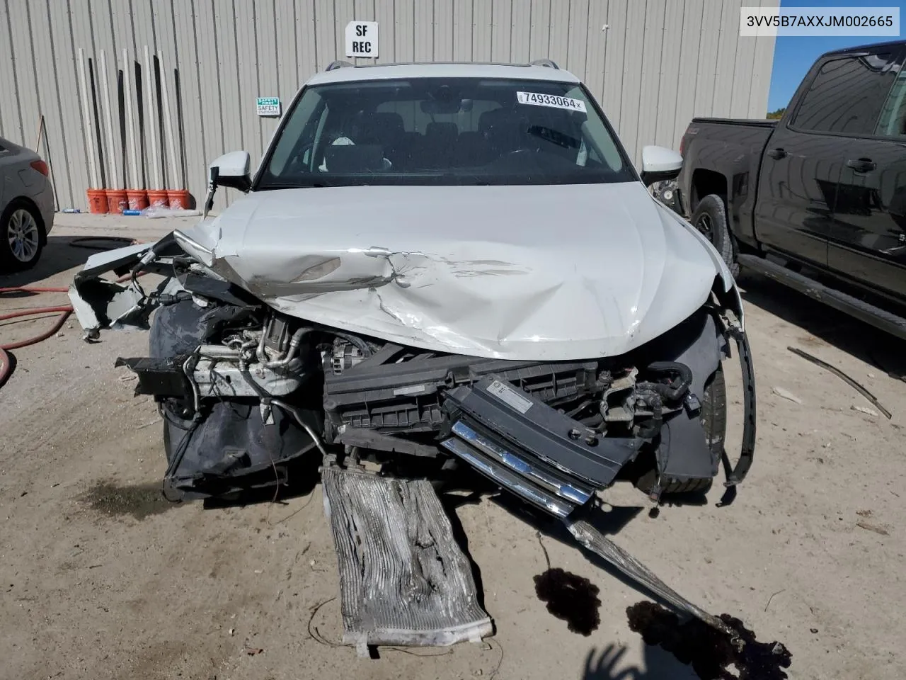 3VV5B7AXXJM002665 2018 Volkswagen Tiguan Sel Premium