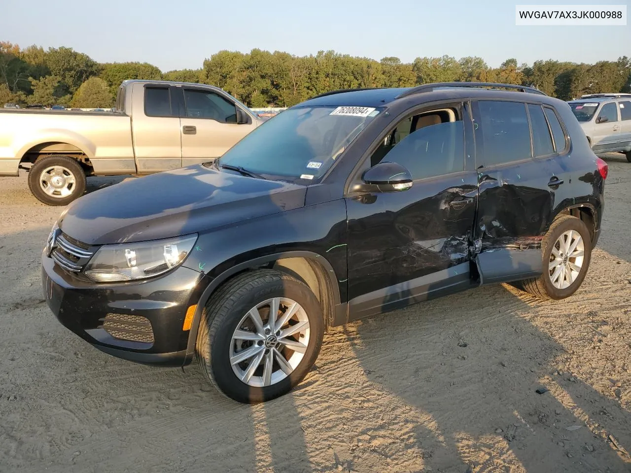 2018 Volkswagen Tiguan Limited VIN: WVGAV7AX3JK000988 Lot: 76208094