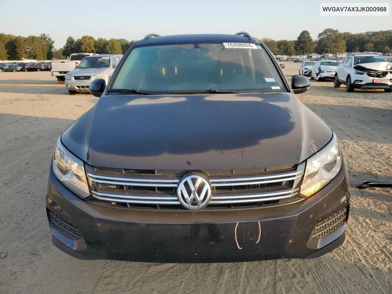 2018 Volkswagen Tiguan Limited VIN: WVGAV7AX3JK000988 Lot: 76208094