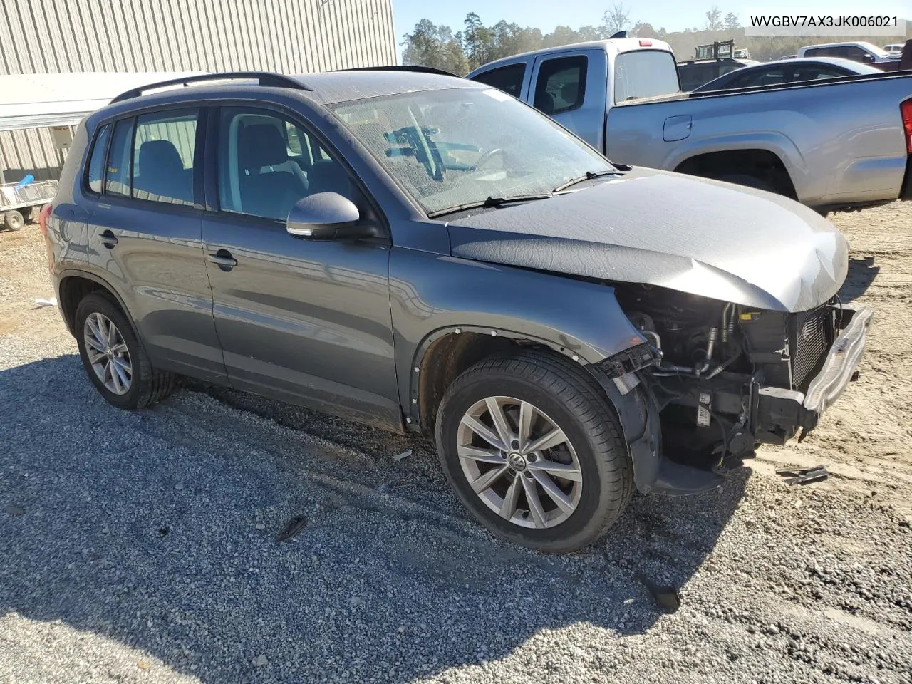 WVGBV7AX3JK006021 2018 Volkswagen Tiguan Limited