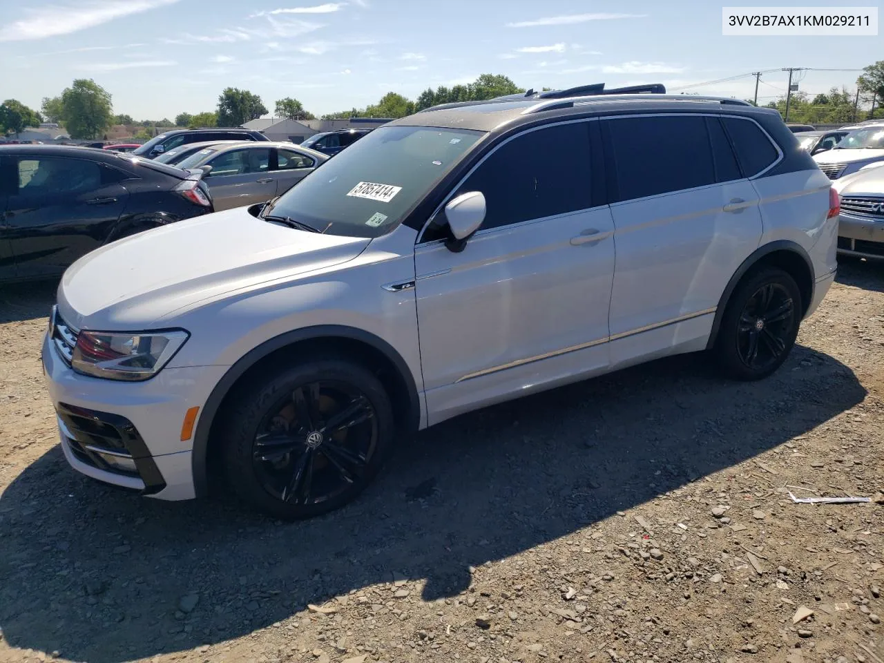 3VV2B7AX1KM029211 2019 Volkswagen Tiguan Se