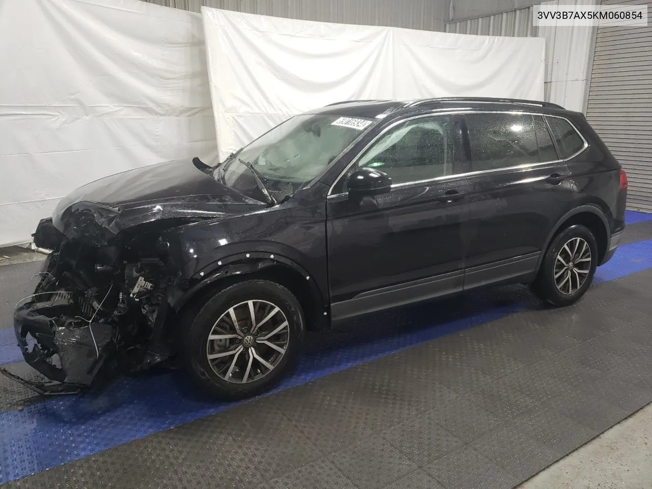 3VV3B7AX5KM060854 2019 Volkswagen Tiguan Se