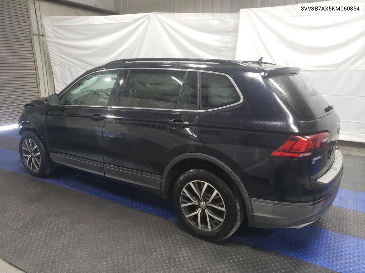 3VV3B7AX5KM060854 2019 Volkswagen Tiguan Se