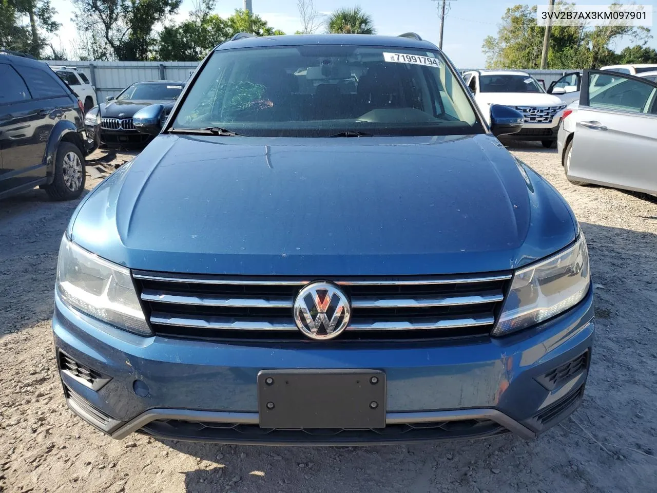 3VV2B7AX3KM097901 2019 Volkswagen Tiguan Se