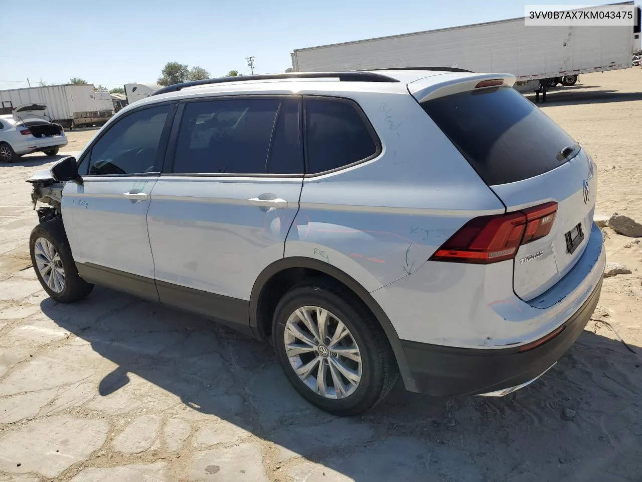 3VV0B7AX7KM043475 2019 Volkswagen Tiguan S