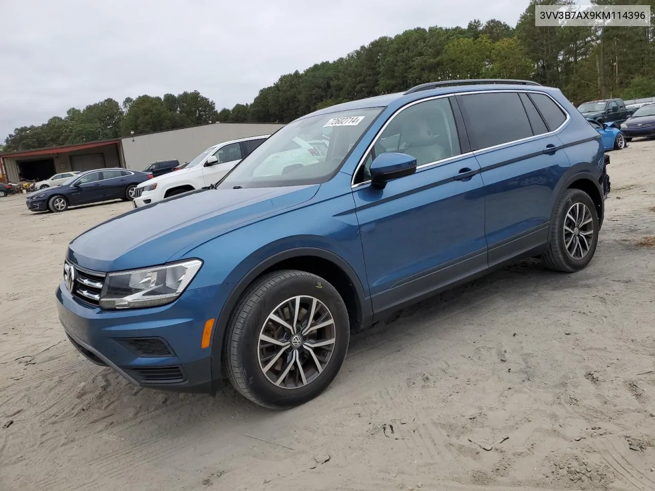 3VV3B7AX9KM114396 2019 Volkswagen Tiguan Se