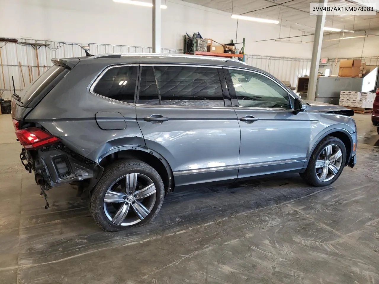 3VV4B7AX1KM078983 2019 Volkswagen Tiguan Sel Premium