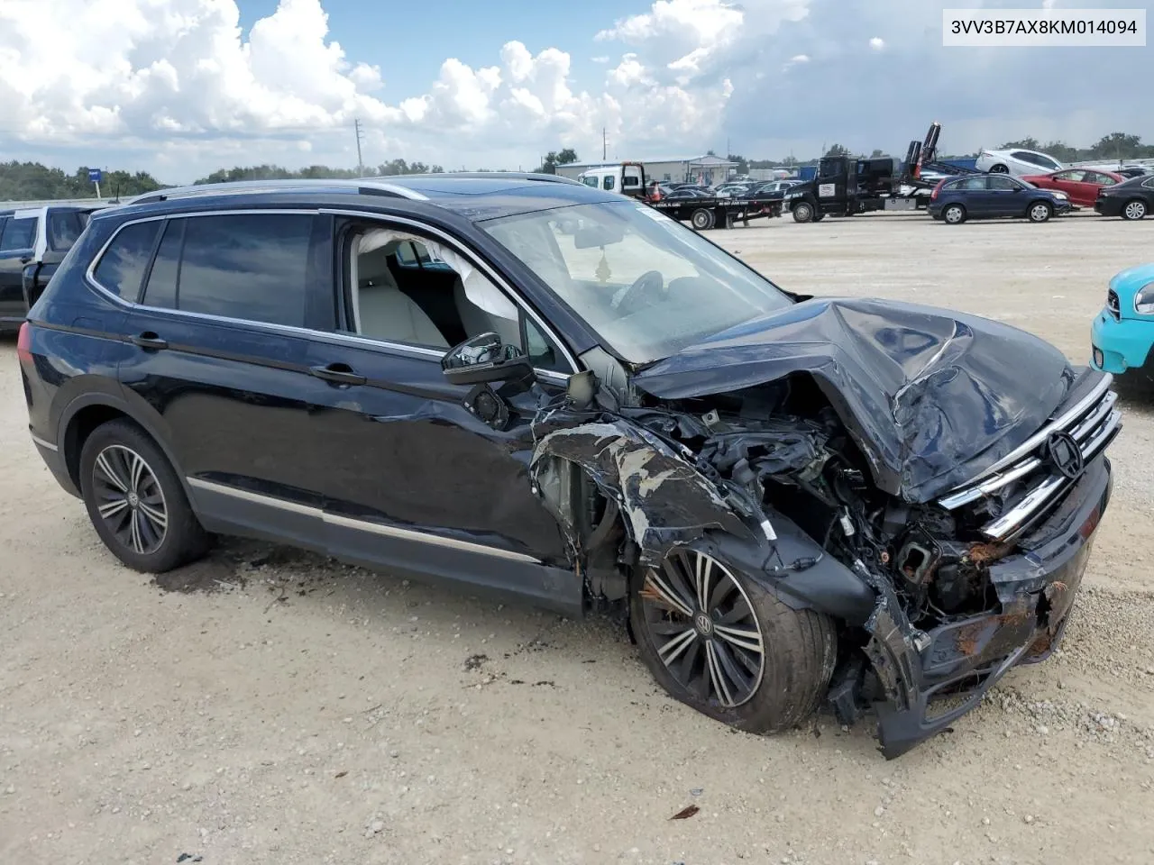 3VV3B7AX8KM014094 2019 Volkswagen Tiguan Se