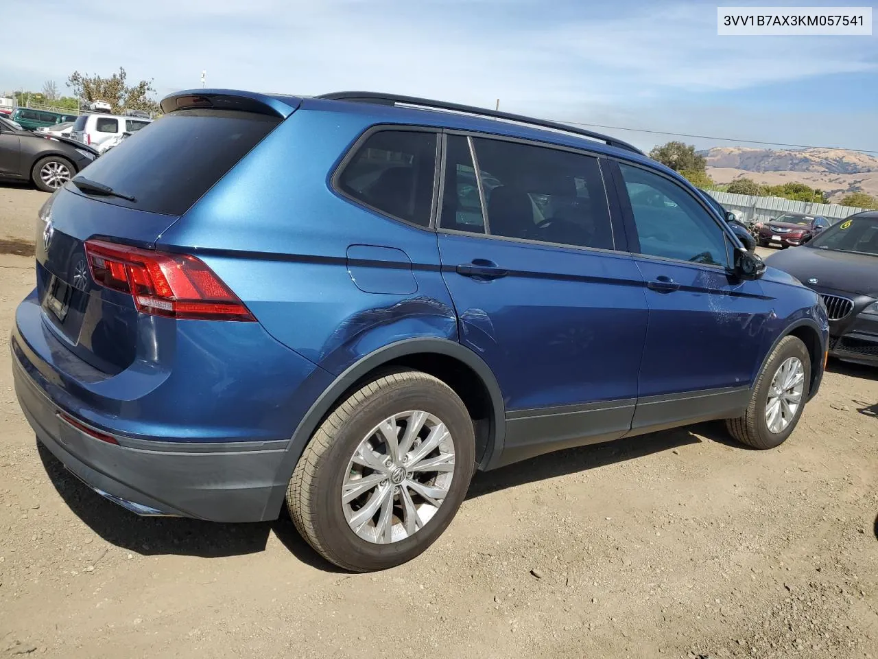 2019 Volkswagen Tiguan S VIN: 3VV1B7AX3KM057541 Lot: 75423894