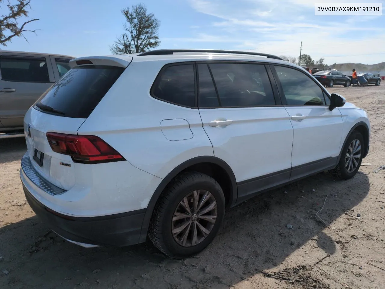 2019 Volkswagen Tiguan S VIN: 3VV0B7AX9KM191210 Lot: 76700204