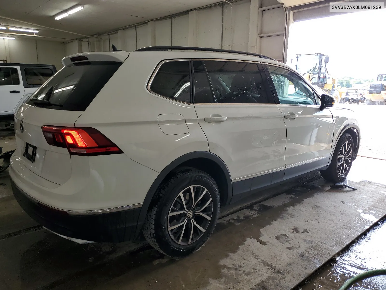 3VV3B7AX0LM081239 2020 Volkswagen Tiguan Se