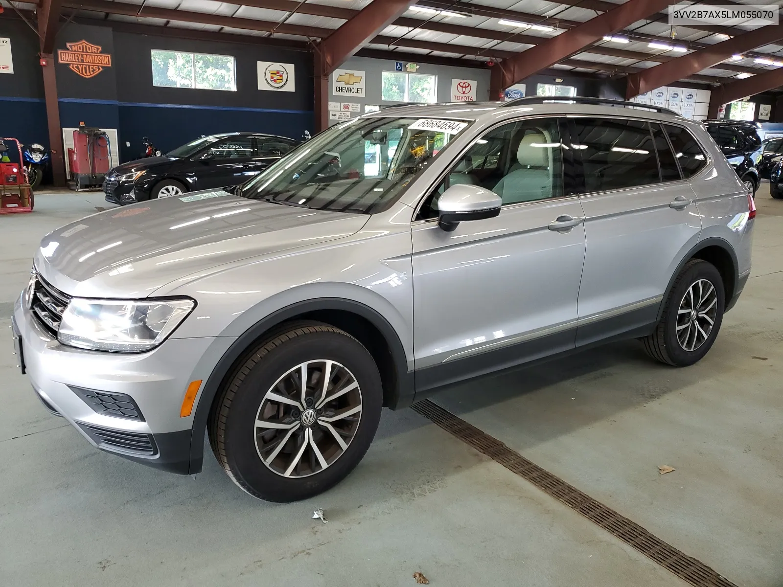 2020 Volkswagen Tiguan Se VIN: 3VV2B7AX5LM055070 Lot: 68684694