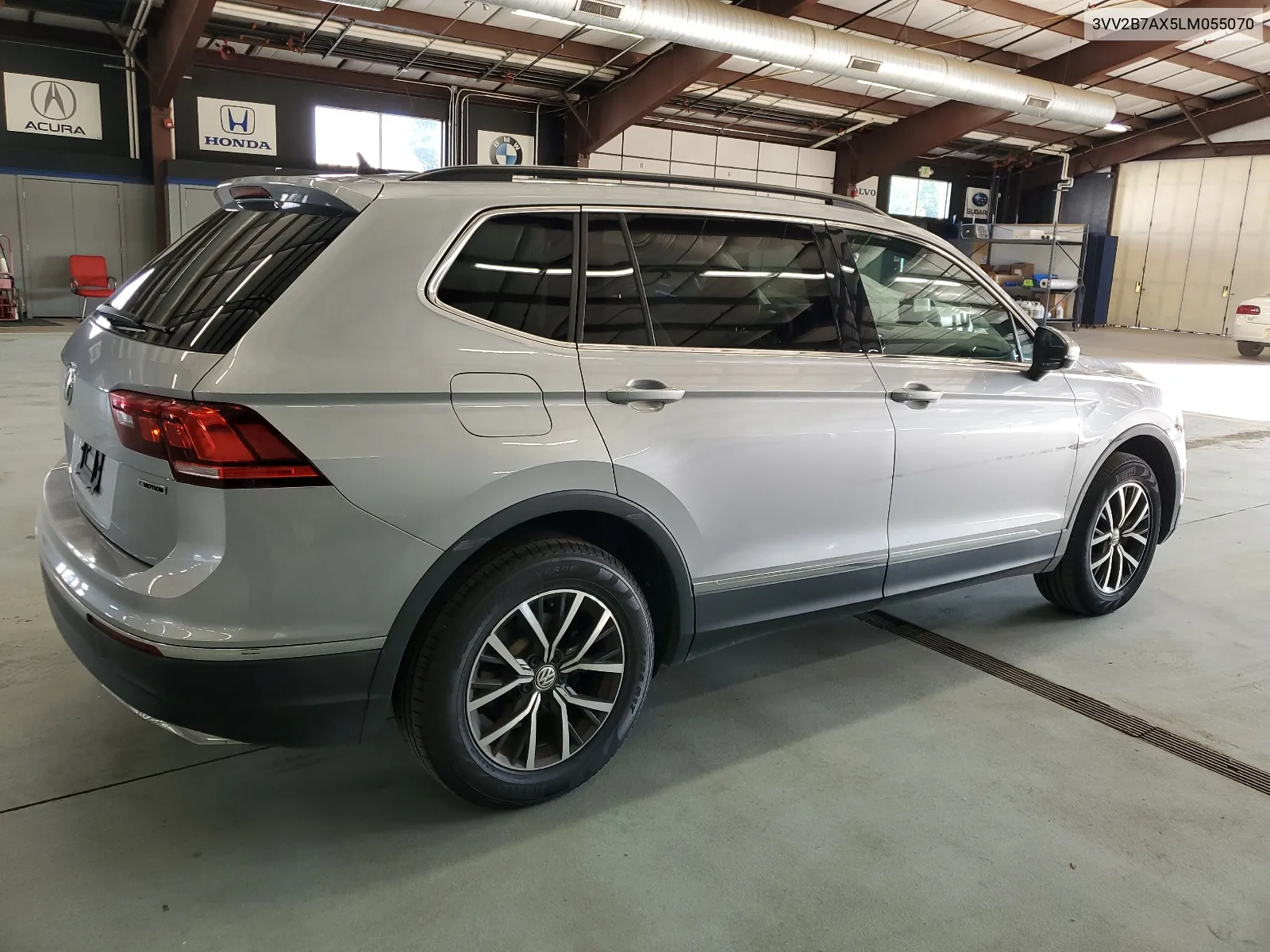 3VV2B7AX5LM055070 2020 Volkswagen Tiguan Se