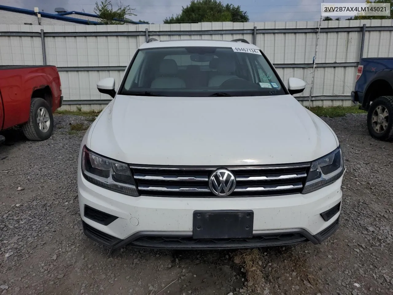 3VV2B7AX4LM145021 2020 Volkswagen Tiguan Se