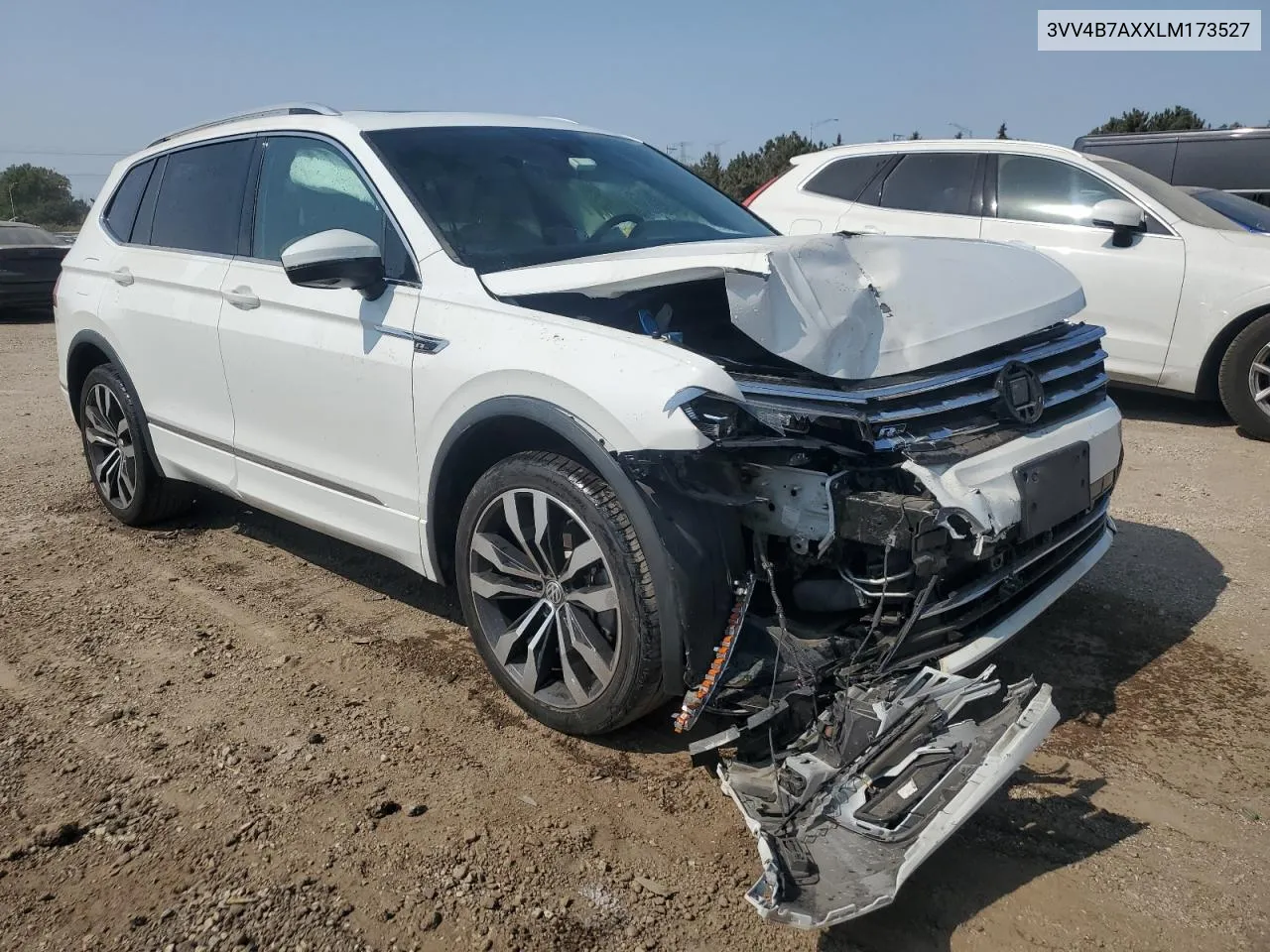 3VV4B7AXXLM173527 2020 Volkswagen Tiguan Sel Premium R-Line