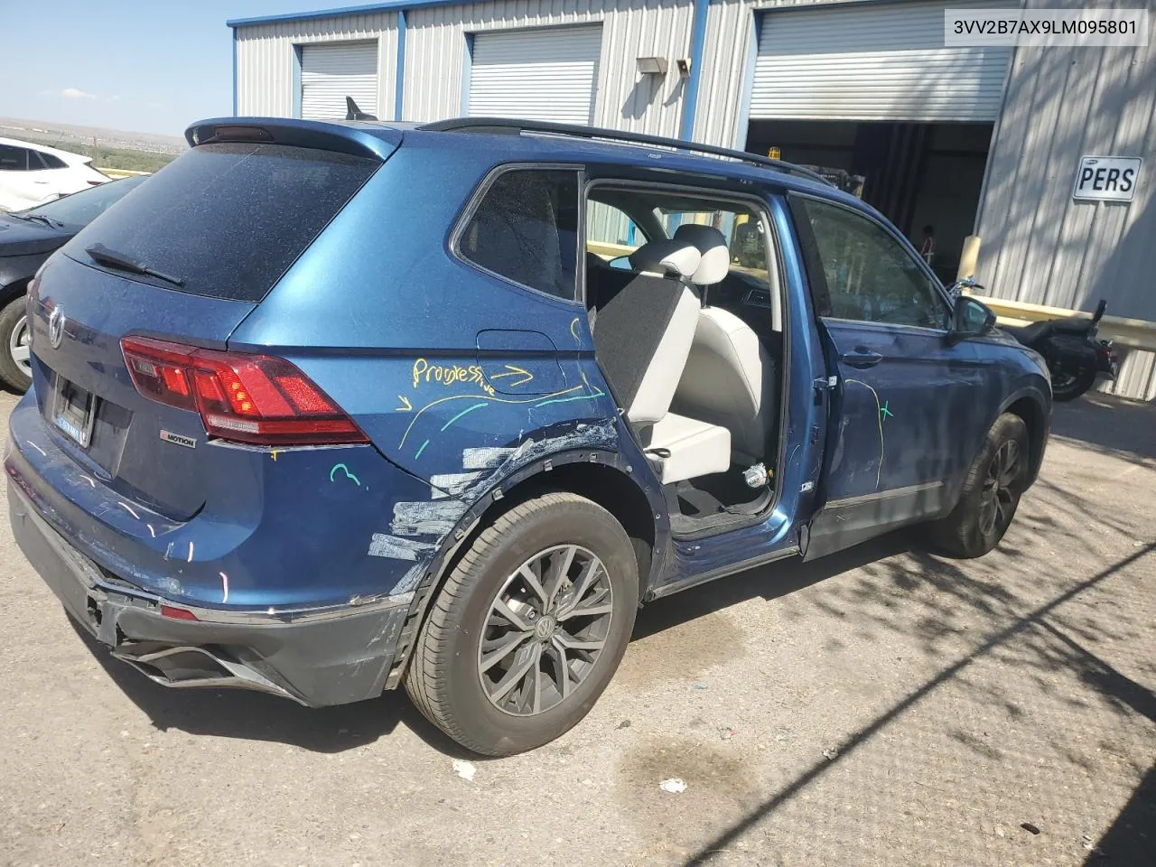 3VV2B7AX9LM095801 2020 Volkswagen Tiguan Se