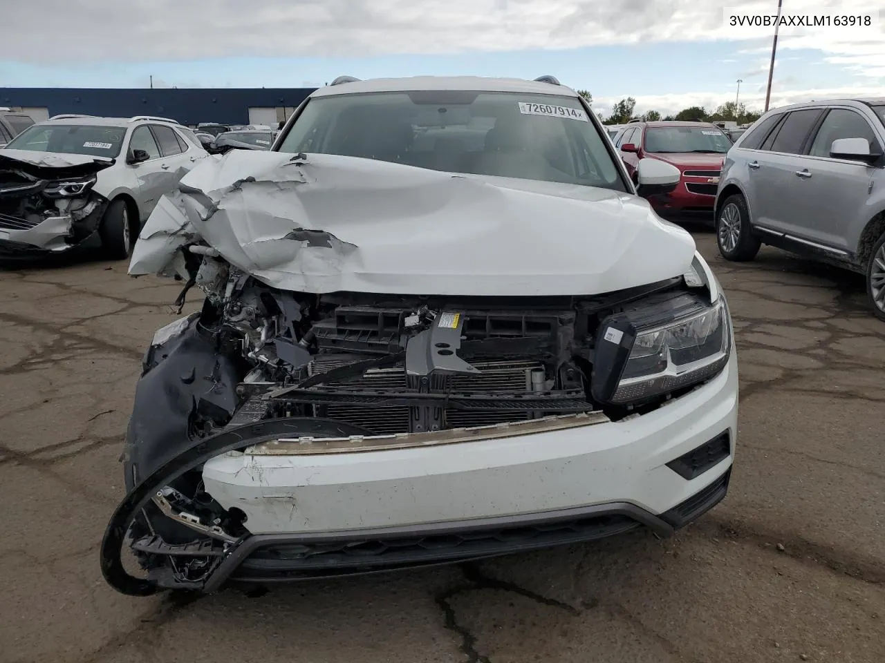 3VV0B7AXXLM163918 2020 Volkswagen Tiguan S