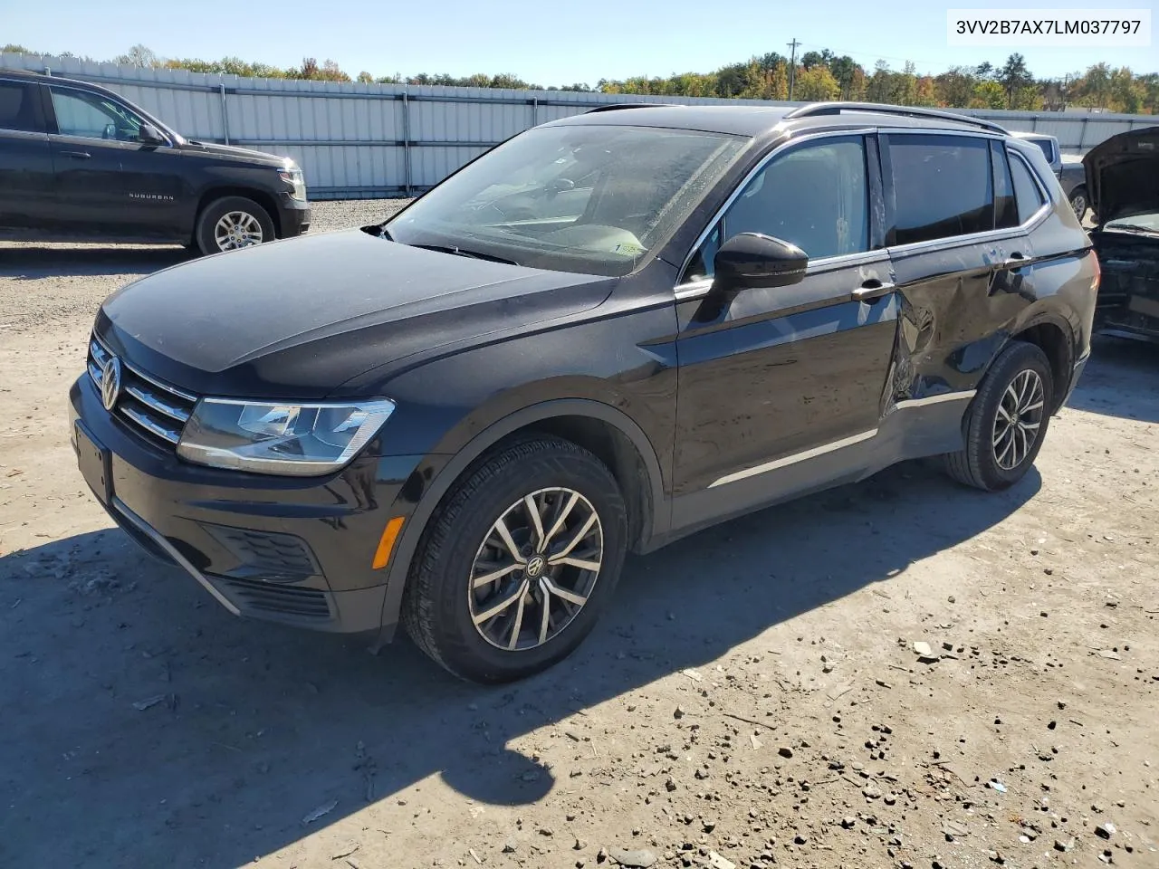 3VV2B7AX7LM037797 2020 Volkswagen Tiguan Se