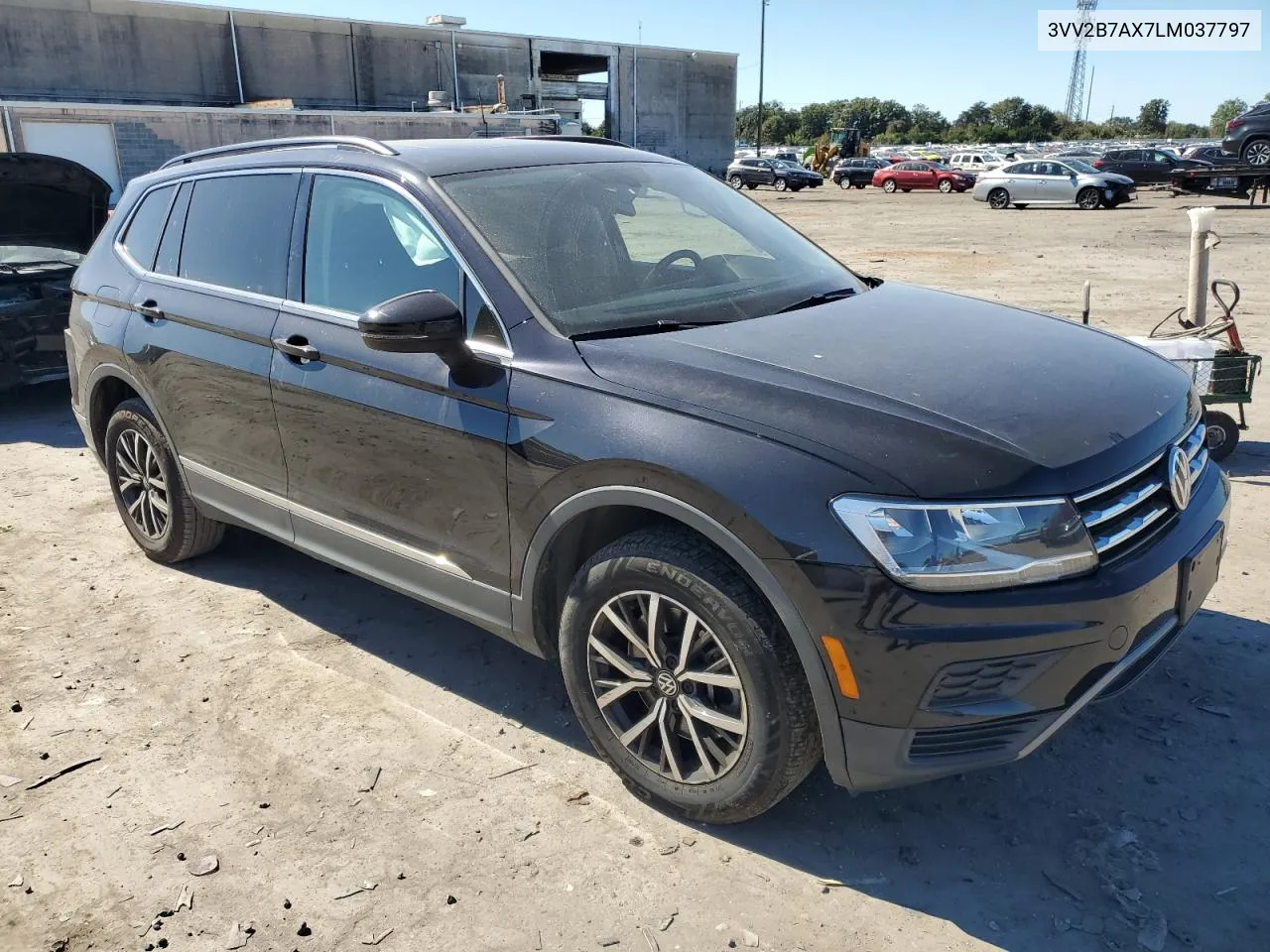 3VV2B7AX7LM037797 2020 Volkswagen Tiguan Se