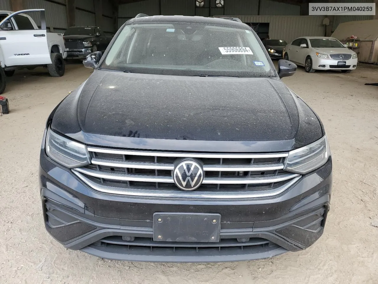 3VV3B7AX1PM040253 2023 Volkswagen Tiguan Se