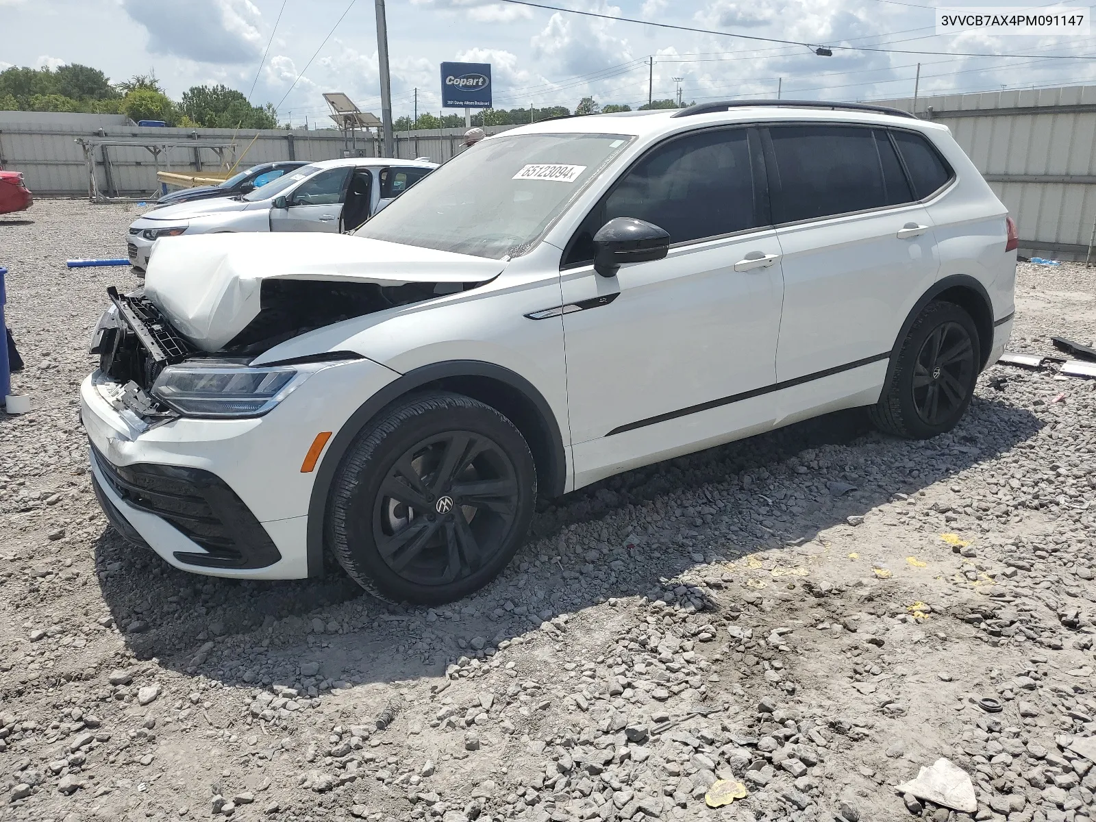 3VVCB7AX4PM091147 2023 Volkswagen Tiguan Se R-Line Black